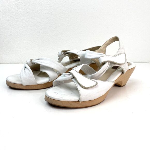 White Leather Chocolat Wood Soles Sandals Size 8 Hook n Loop Straps Boho Y2K - Picture 1 of 11